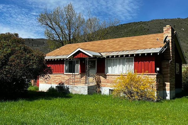Four Mile Ranch is a 1441 acre ranch just 15 minutes to Glenwood Springs, Colorado.